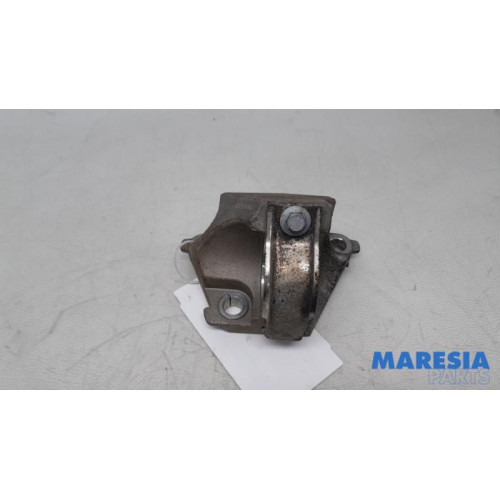 Renault - Clio - Support (miscellaneous)