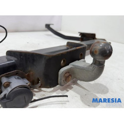 Renault - Trafic - Towbar