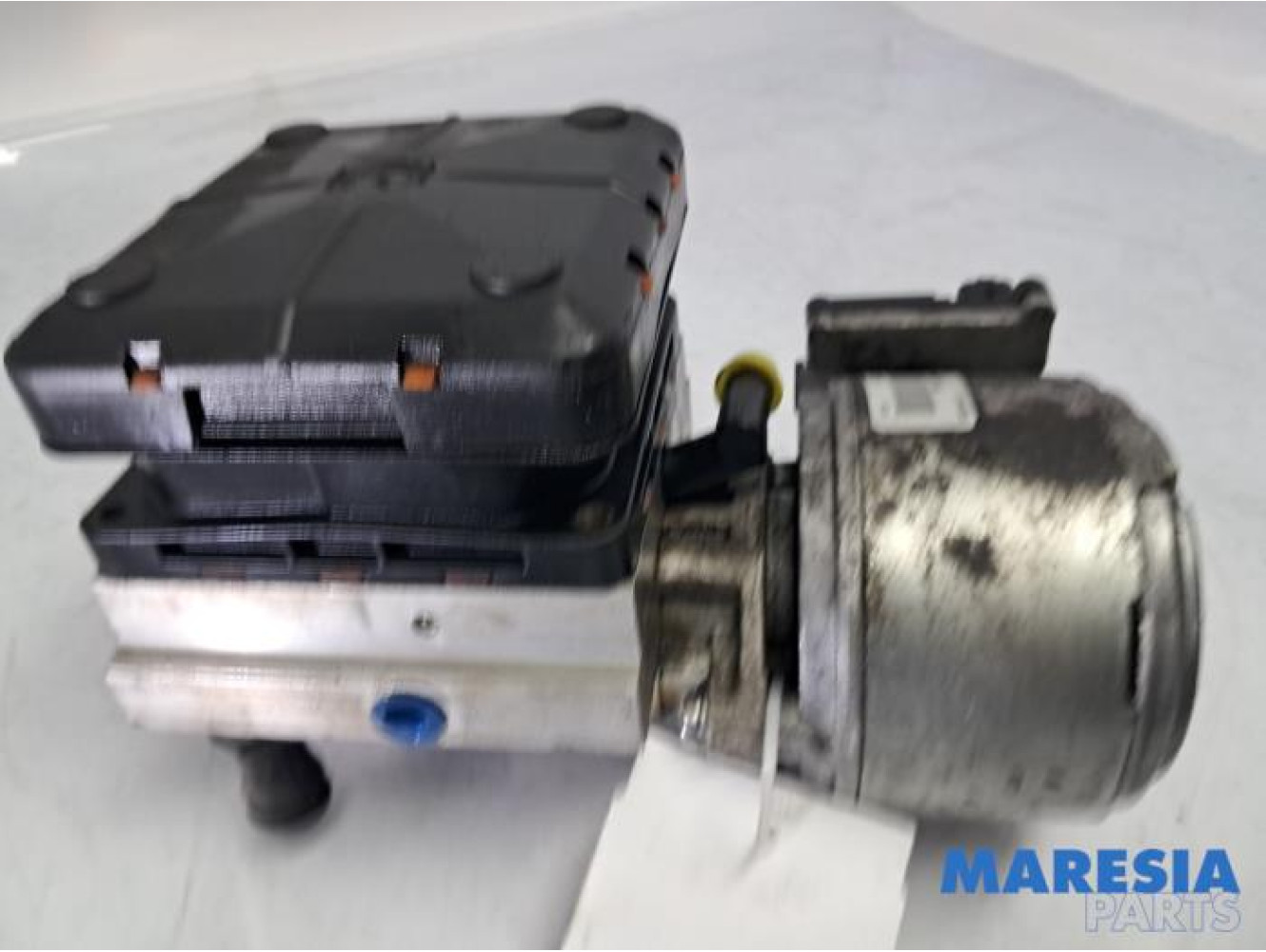 Citroen - C6 - LHM Pomp (vering)