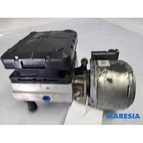 Citroen - C6 - LHM Pomp (vering)