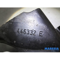 Citroen - C6 - Querlenker oben rechts vorne