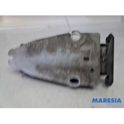 Citroen - C6 - Pedestrian airbag