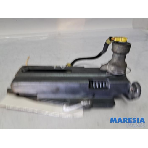 Citroen - C6 - Voetgangers airbag