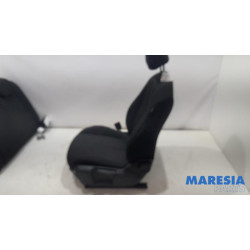 Peugeot - 308 - Sitz links