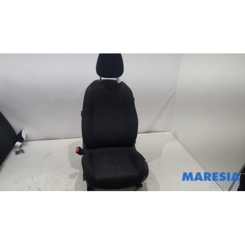 Peugeot - 308 - Seat, left
