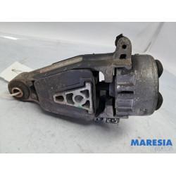 Citroen - C6 - Engine mount