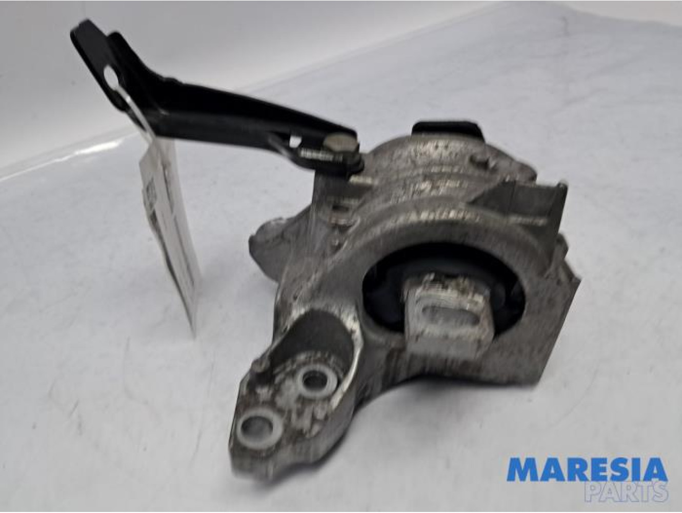 Citroen - C6 - Engine mount