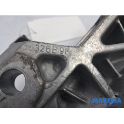 Citroen - C6 - Engine mount