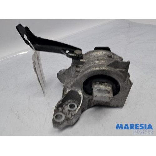 Citroen - C6 - Engine mount