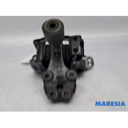 Citroen - C6 - Engine mount