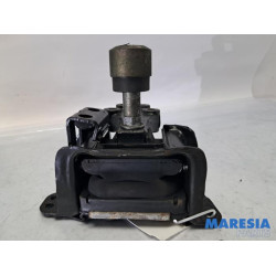 Citroen - C6 - Engine mount