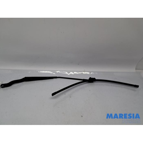 Citroen - C6 - Ruitenwisserarm voor