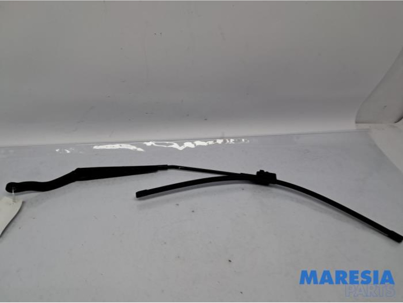 Citroen - C6 - Front wiper arm