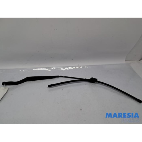 Citroen - C6 - Ruitenwisserarm voor