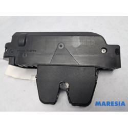 Peugeot - 307 - Tailgate lock mechanism