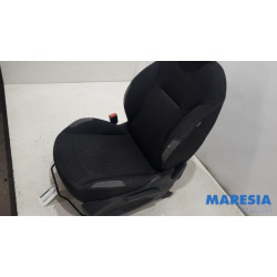 Peugeot - 208 - Seat, left