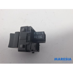 Renault - Megane - Elektrisch Raam Schakelaar