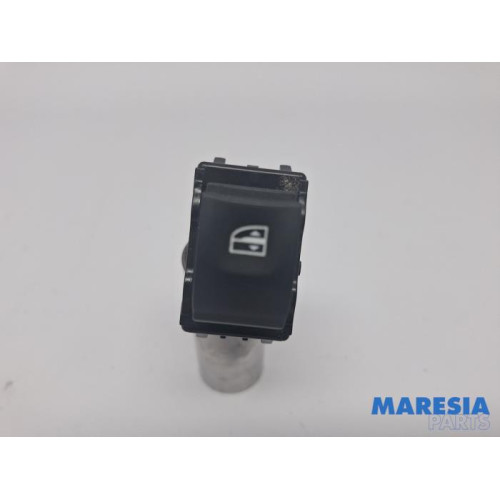 Renault - Megane - Commutateur vitre électrique