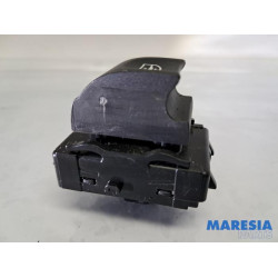 Renault - Megane - Electric window switch