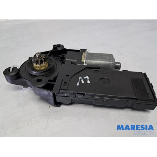 Renault - Megane - Raammotor Portier