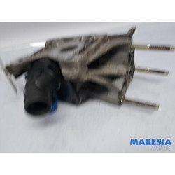 Peugeot - 206 PLUS - Thermostat housing