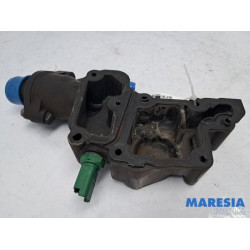 Peugeot - 206 PLUS - Boîtier thermostat