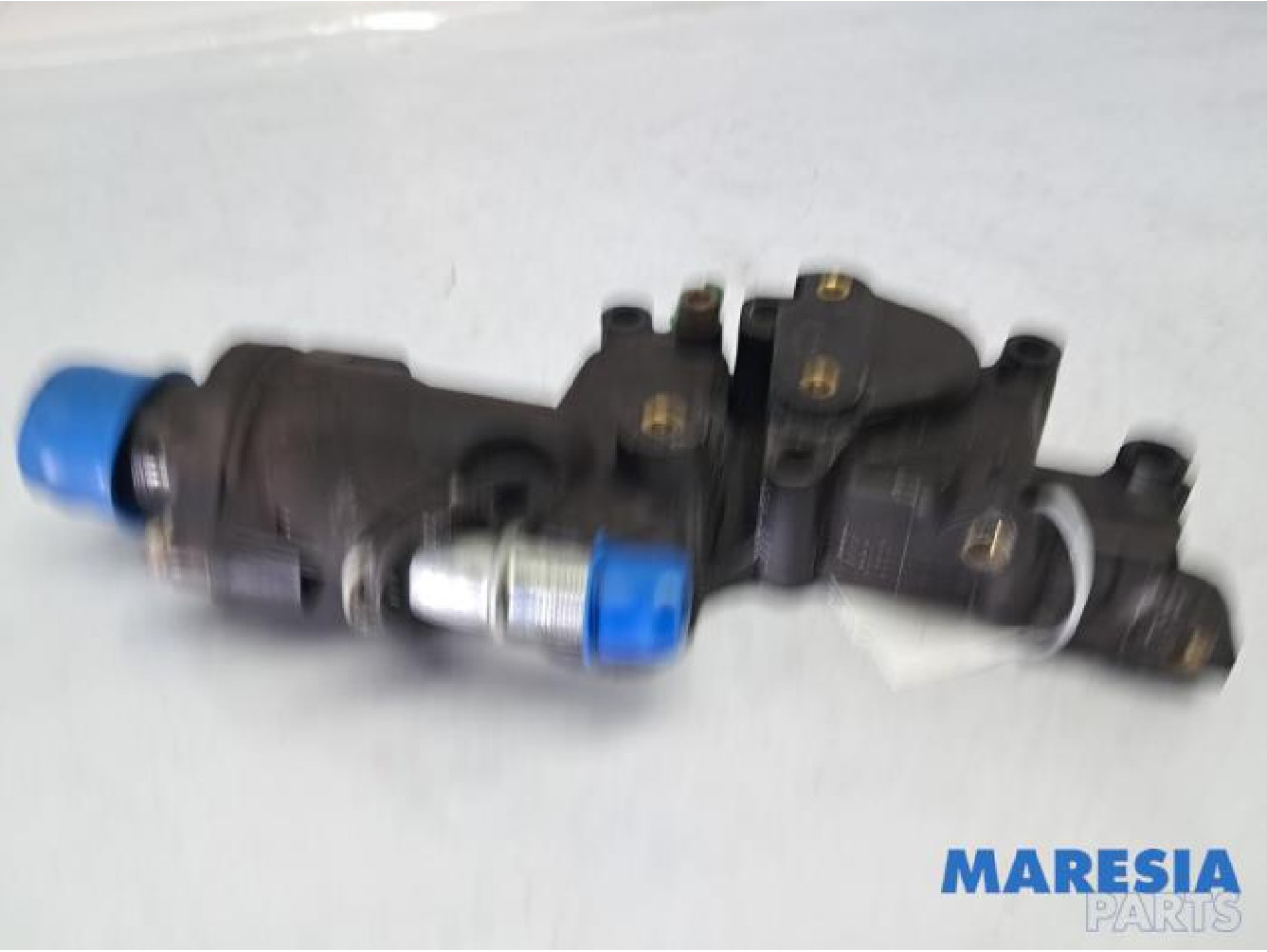 Peugeot - 206 PLUS - Boîtier thermostat