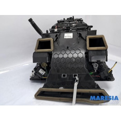 Renault - Trafic - Heizgehäuse