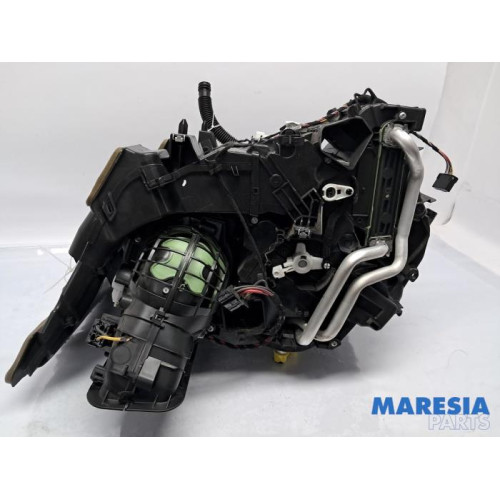 Renault - Trafic - Heizgehäuse