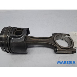 Opel - Vivaro - Drijfstang