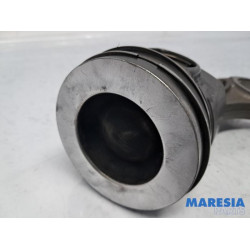 Opel - Vivaro - Pleuelstange