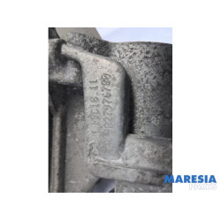 Opel - Vivaro - Oil filter holder