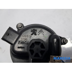 Opel - Vivaro - Brandstoffilterhuis