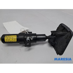 Citroen - C6 - Headlight washer