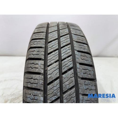 Renault - Trafic - Reifen