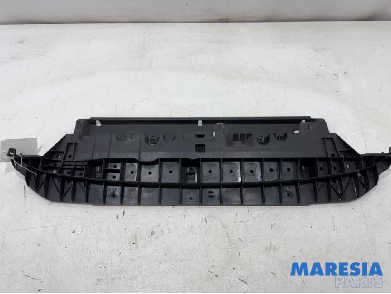 Peugeot - 208 - Pare-chocs plaque inférieure