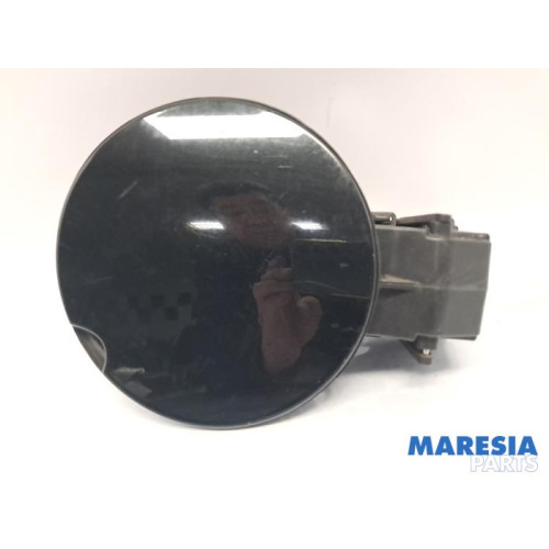 Renault - Clio - Tankklappe