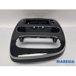 Renault - Clio - Radio omlijsting