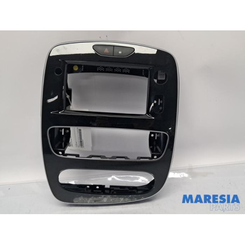 Renault - Clio - Radio omlijsting