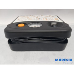 Renault - Clio - Reifenpumpe