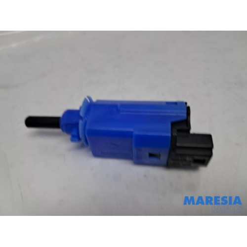 Renault - Clio - Start/stop switch