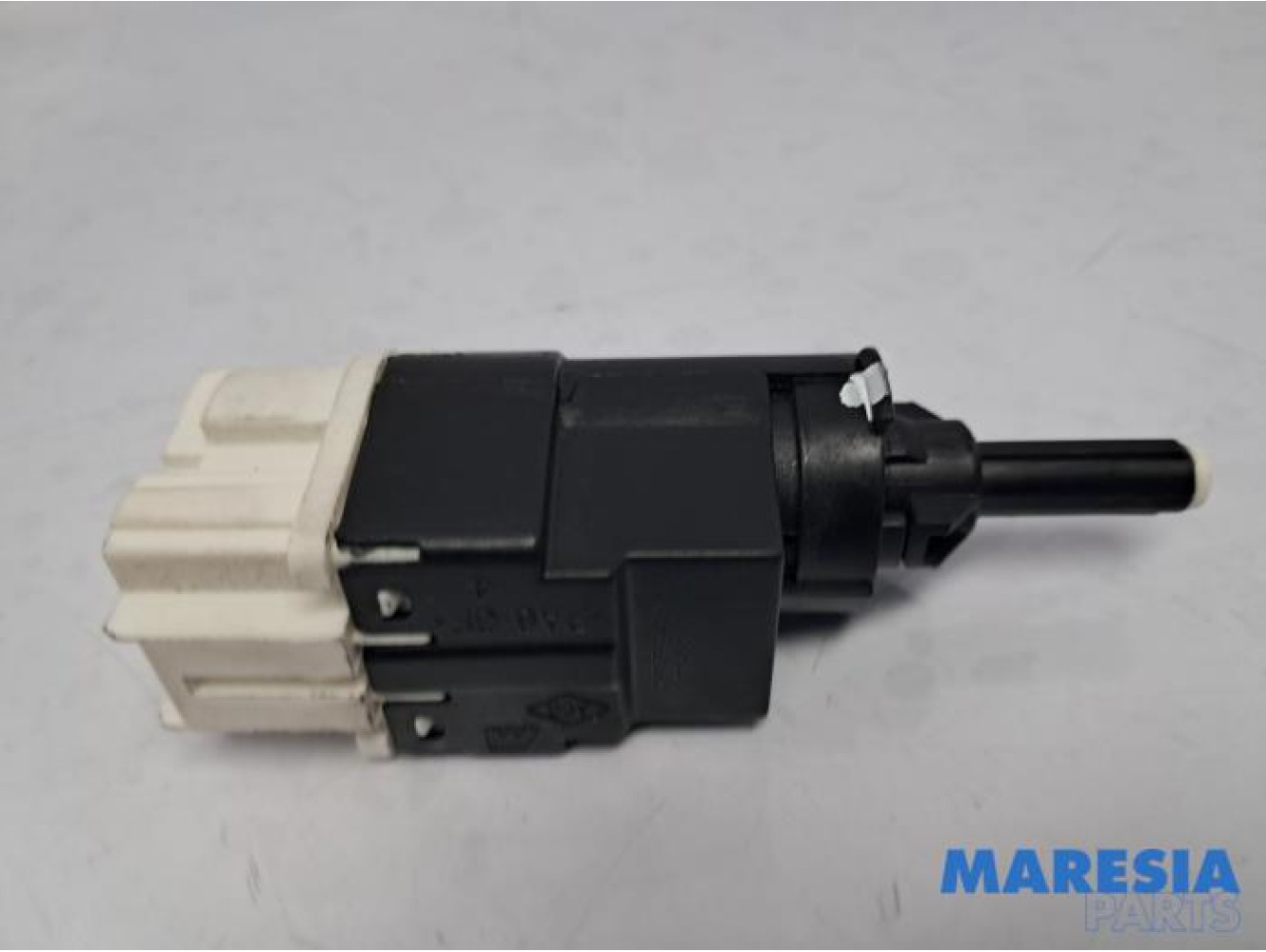 Renault - Clio - Remlicht Schakelaar