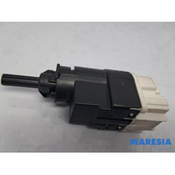 Renault - Clio - Remlicht Schakelaar