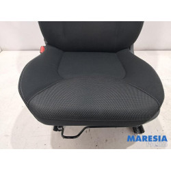 Renault - Clio - Seat, left