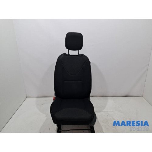 Renault - Clio - Stoel links