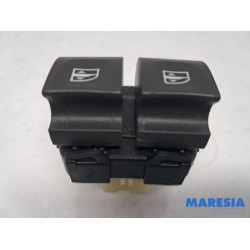 Renault - Clio - Multi-functional window switch