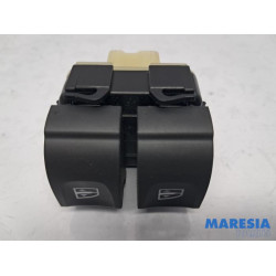 Renault - Clio - Multi-functional window switch