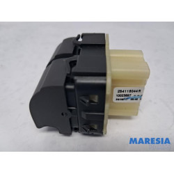 Renault - Clio - Multi-functional window switch