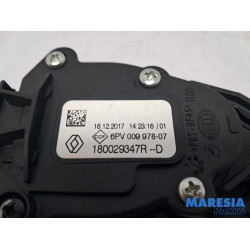 Renault - Clio - Accelerator pedal