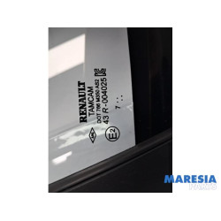 Renault - Clio - Quarter light, front right